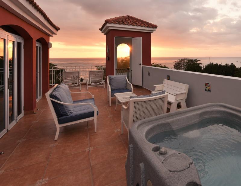 renta vacacional en rincon pr - rincon penthouses, villa mar, beach fun condos